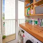 40sec Walk To - Fully Air Con & Heated Brand New *