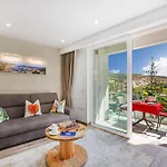 40sec Walk To - Fully Air Con & Heated Brand New * Xlendi