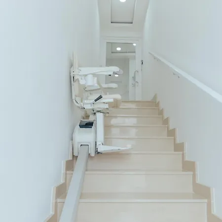 Apartament 40sec Walk To - Fully Air Con & Heated Brand New *