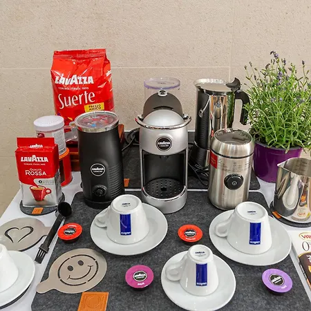 Apartament 40sec Walk To - Fully Air Con & Heated Brand New