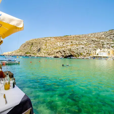 40sec Walk To - Fully Air Con & Heated Brand New Xlendi