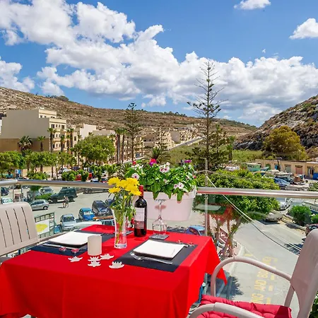 40sec Walk To - Fully Air Con & Heated Brand New