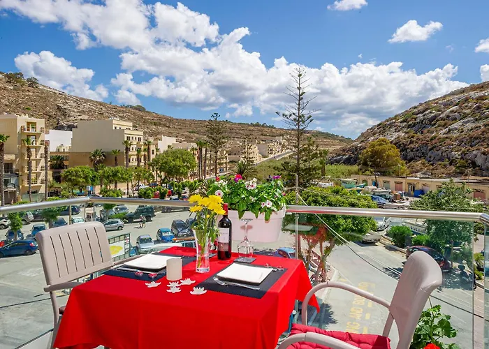 40sec Walk To - Fully Air Con & Heated Brand New