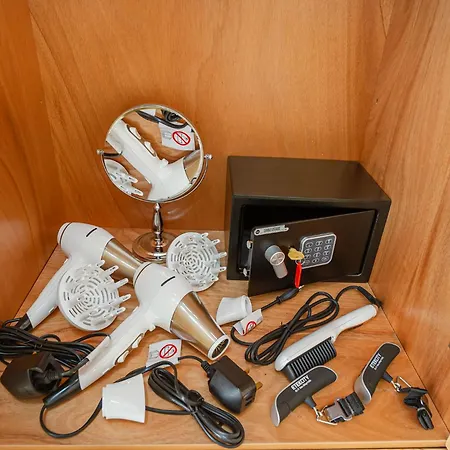 40sec Walk To - Fully Air Con & Heated Brand New