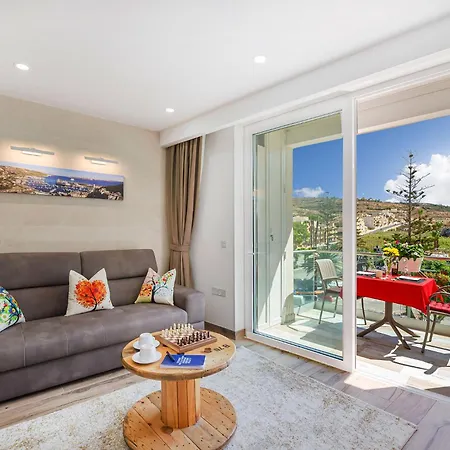 40sec Walk To - Fully Air Con & Heated Brand New * Xlendi