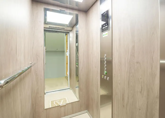 40sec Walk To - Fully Air Con & Heated Brand New アパート *