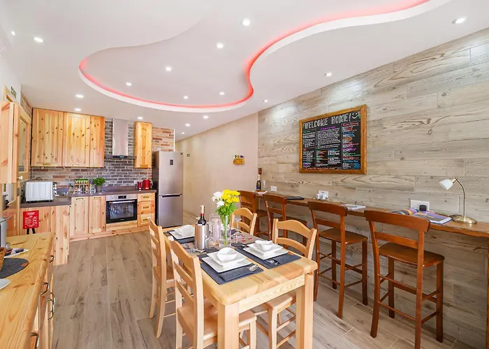 アパート 40sec Walk To - Fully Air Con & Heated Brand New クレンディ